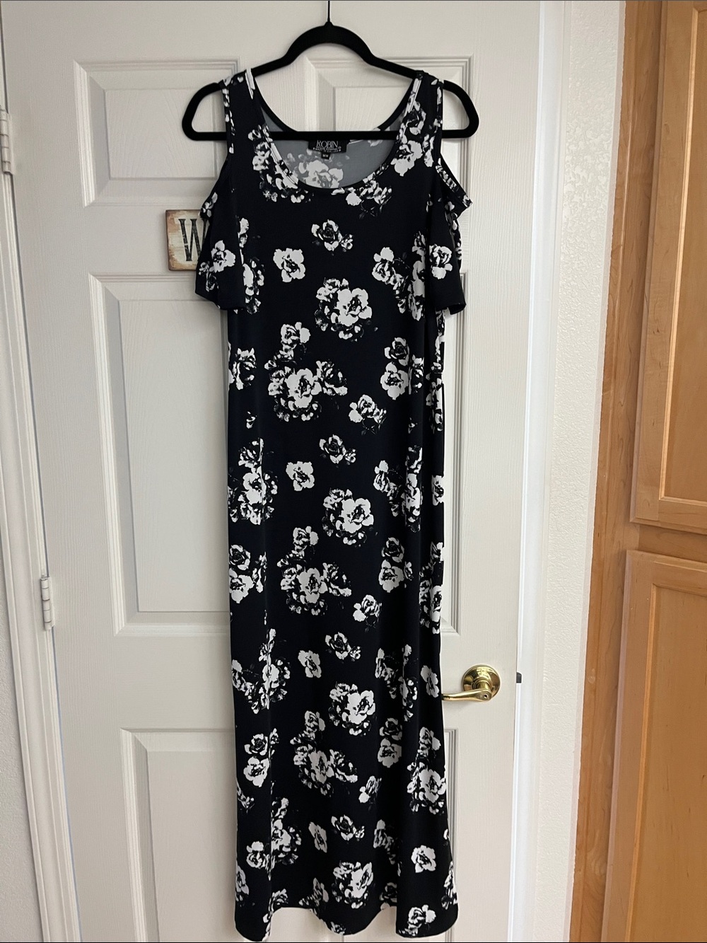 Cold-Shoulder Floral Maxi Dress in Black & White